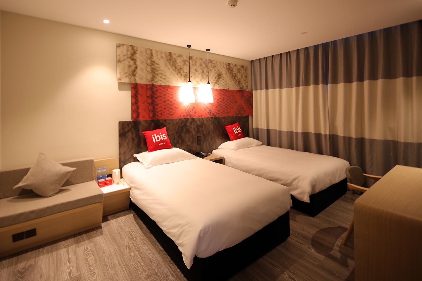 Ibis Shanghai Changshou Road Hotel المظهر الخارجي الصورة