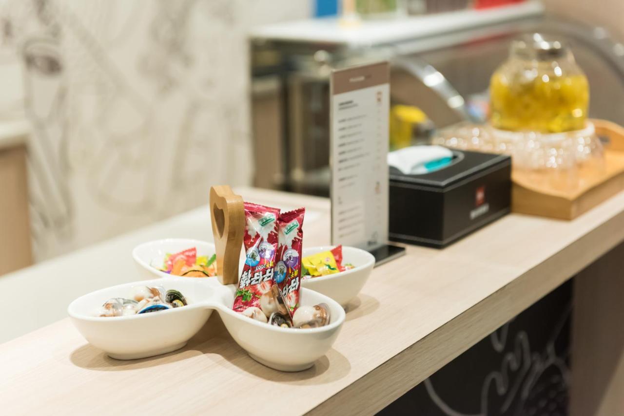 Ibis Shanghai Changshou Road Hotel المظهر الخارجي الصورة